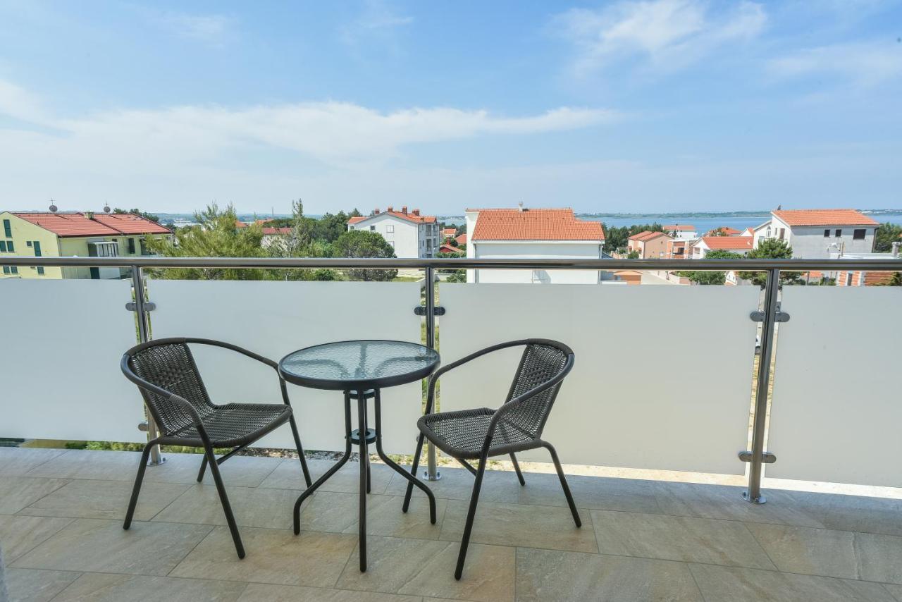 Apartments Sandrina Vrsi Exterior photo